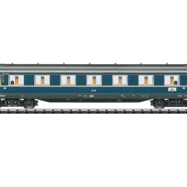 Type A4üe Express Train Passenger Car
