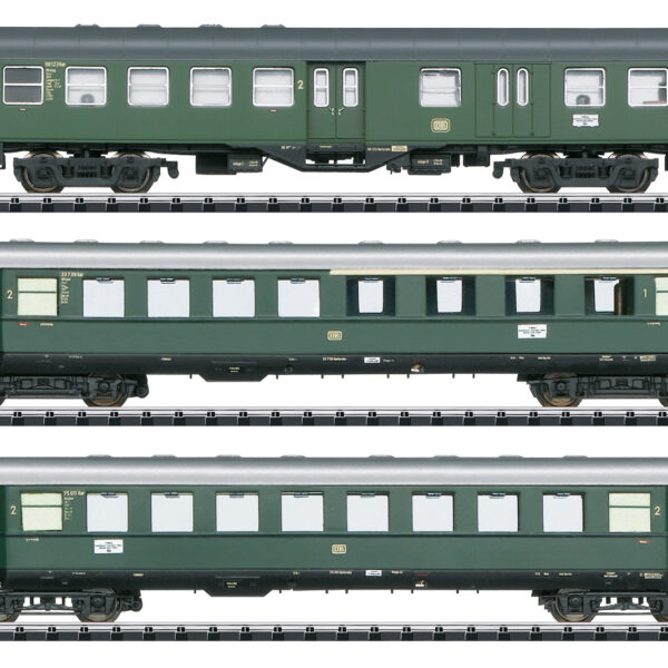Limited Stop Fast Passenger Train in the Danube Valley Car Set